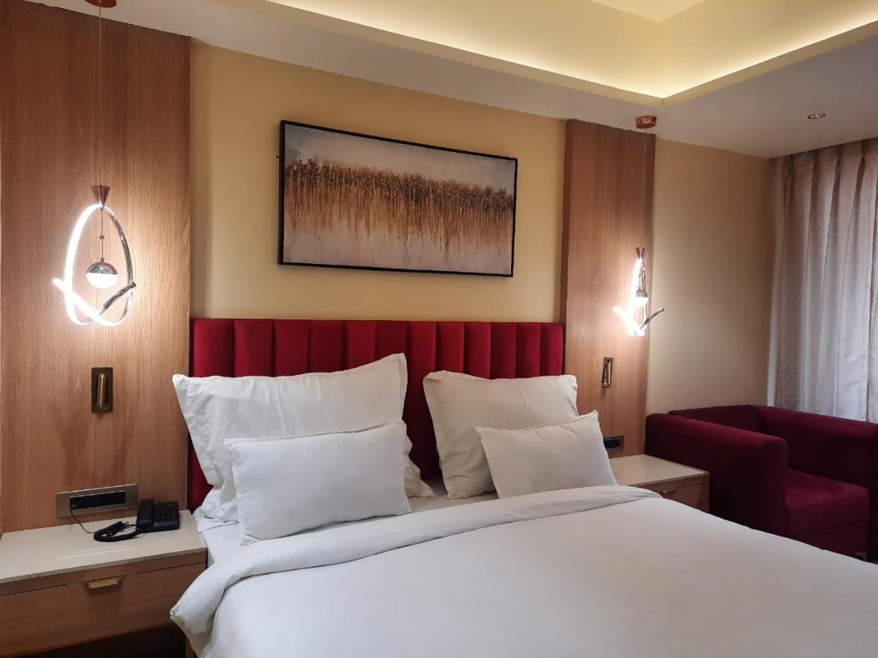 The Grand Suncity Hotel & Resorts Μποπάλ Εξωτερικό φωτογραφία